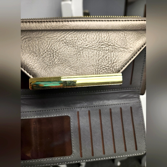 Pewter Wristlet Wallet Cardholder - Picture 6 of 8